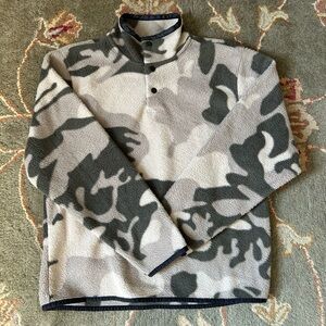 Essentials Fear of God Boys Green & Tan Fleece Pullover. Size 10